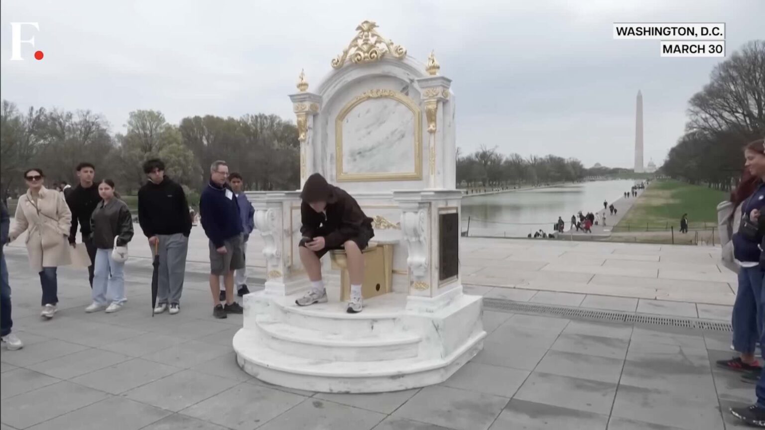 Trono Dorato per Donald Trump