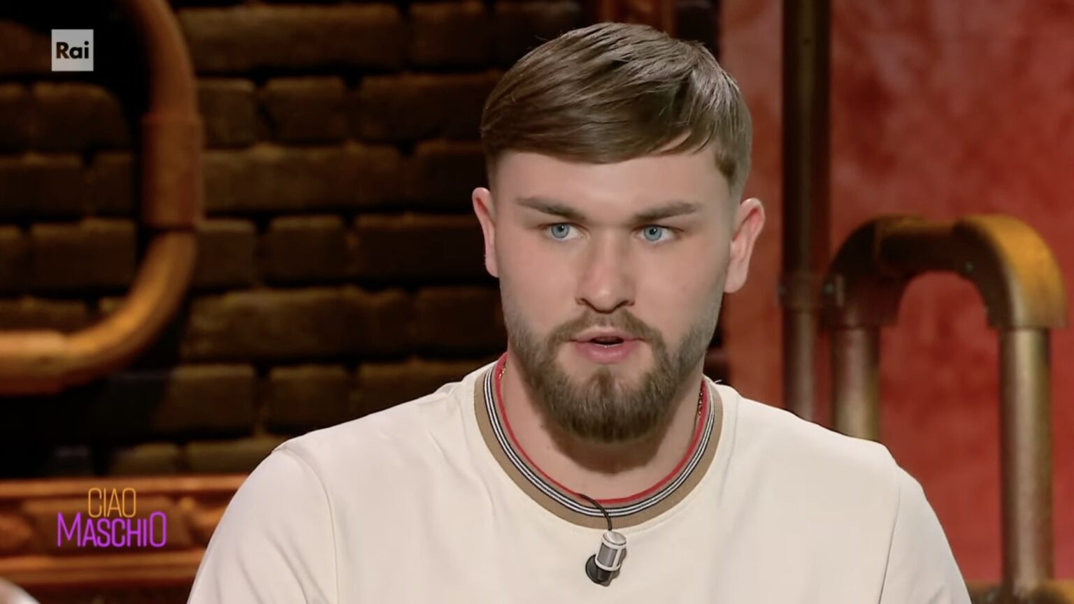 Artem Tkachuk, arrestato l’attore di Mare Fuori nella notte: “Con i miei soldi vi compro tutti” Artem Tkachuk di Mare Fuori
