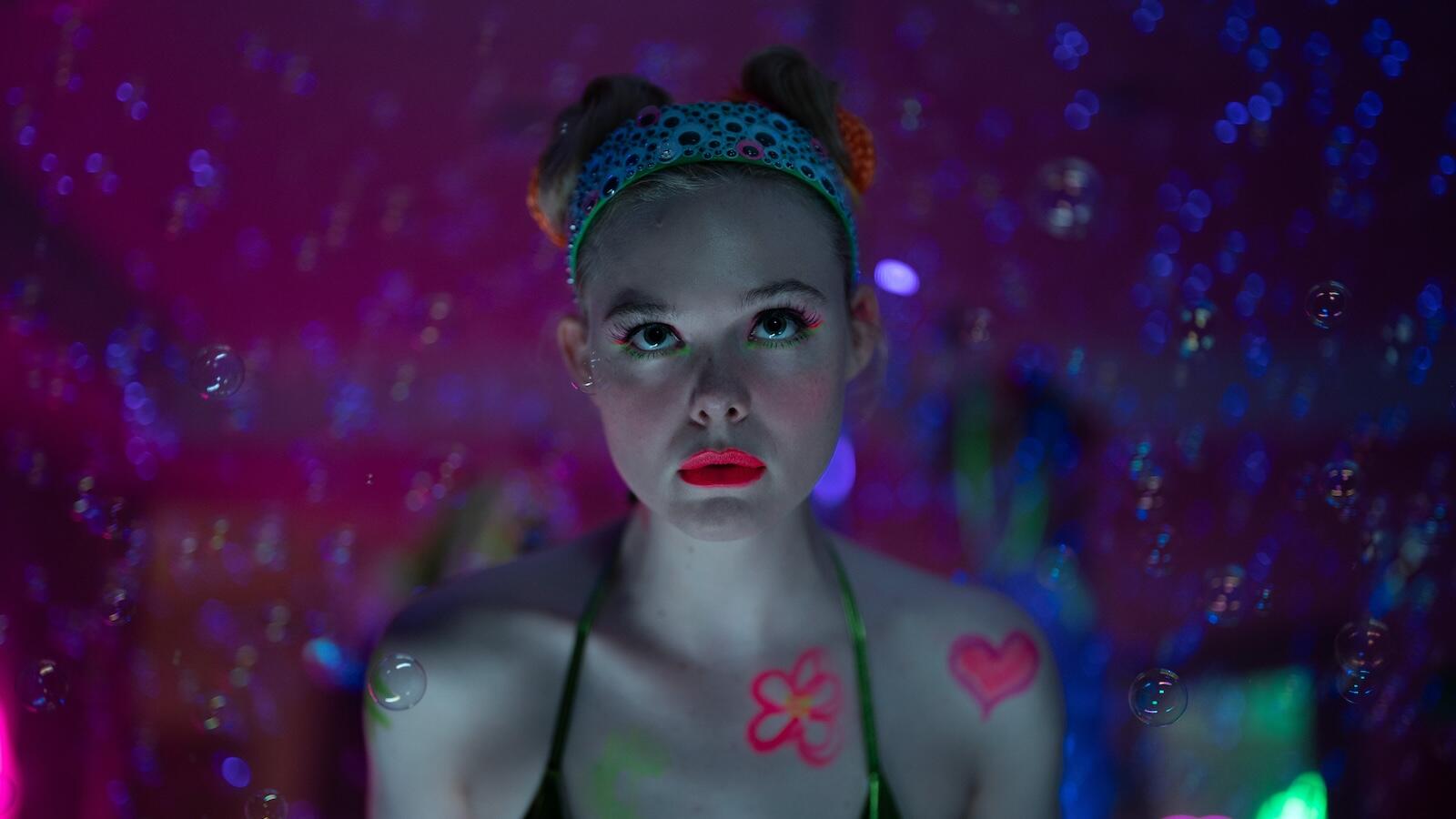 Elle Fanning in una scena di Margo ha problemi di soldi