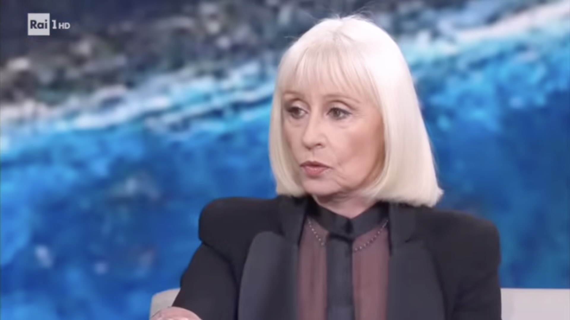 rubano due cimeli di raffaella carr224 poi il gesto che nessuno si aspettava da Screenworld.it rubano due cimeli di raffaella carr224 poi il gesto che nessuno si aspettava