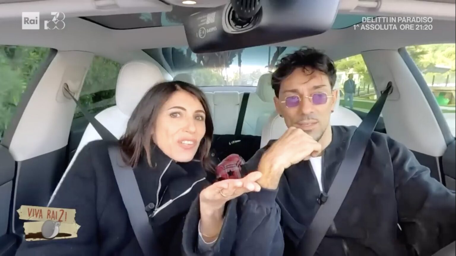 La foto di Emanuel Lo per i suoi 47 anni conquista Giorgia: il suo commento vale più di una dedica d’amore Giorgia e Emanuel Lo