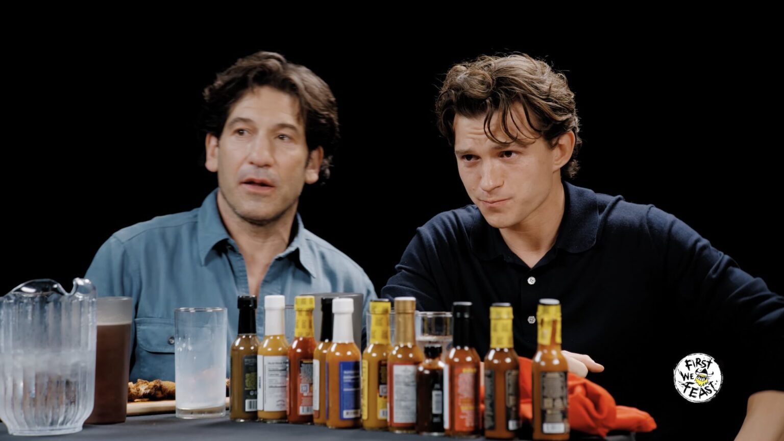 Tom Holland entra nella storia di Hot Ones: è il primo ospite a vomitare in otto anni di show e il finale è tutto da vedere Jon Bernthal e Tom Holland