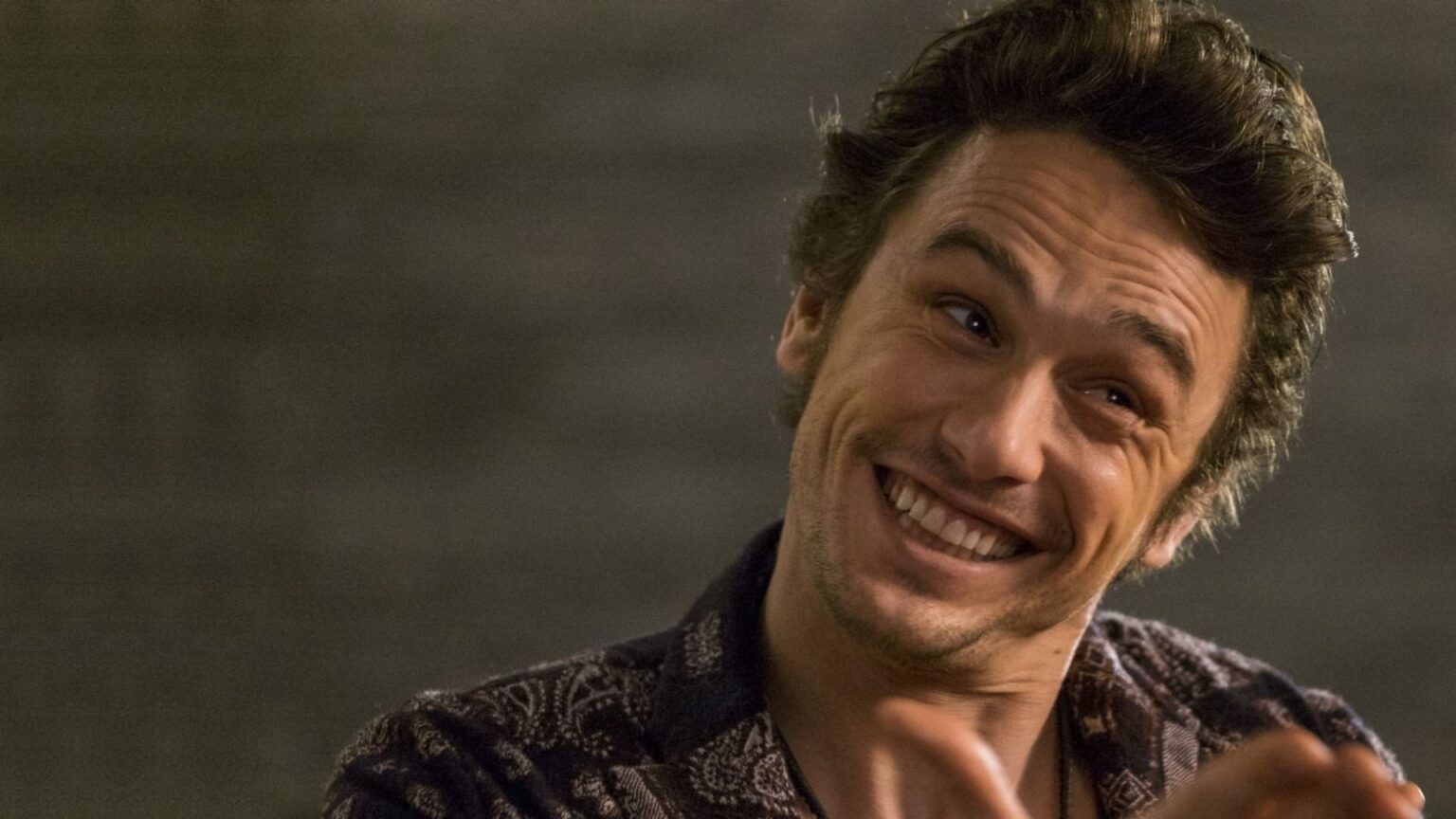 James Franco filma un alieno nel suo giardino: il video che sta dividendo internet e che stupisce i fan dell’attore James Franco in Proprio Lui?