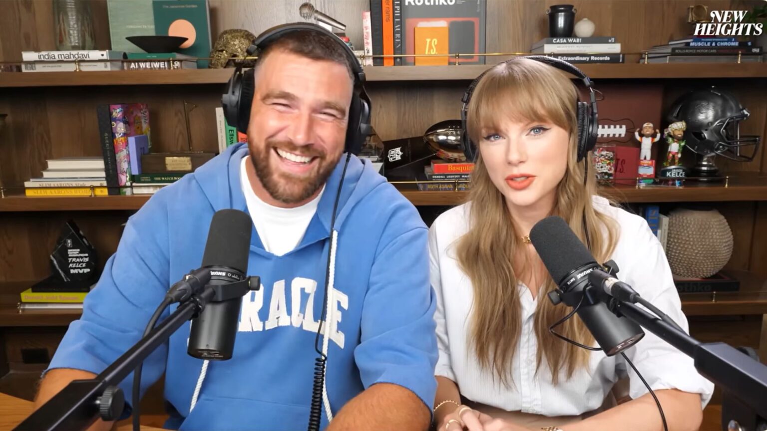 Taylor Swift si sposa, ma sono i fan i più elettrizzati: in coda per ore sotto la pioggia in un delirio collettivo Travis Kelce e Taylor Swift