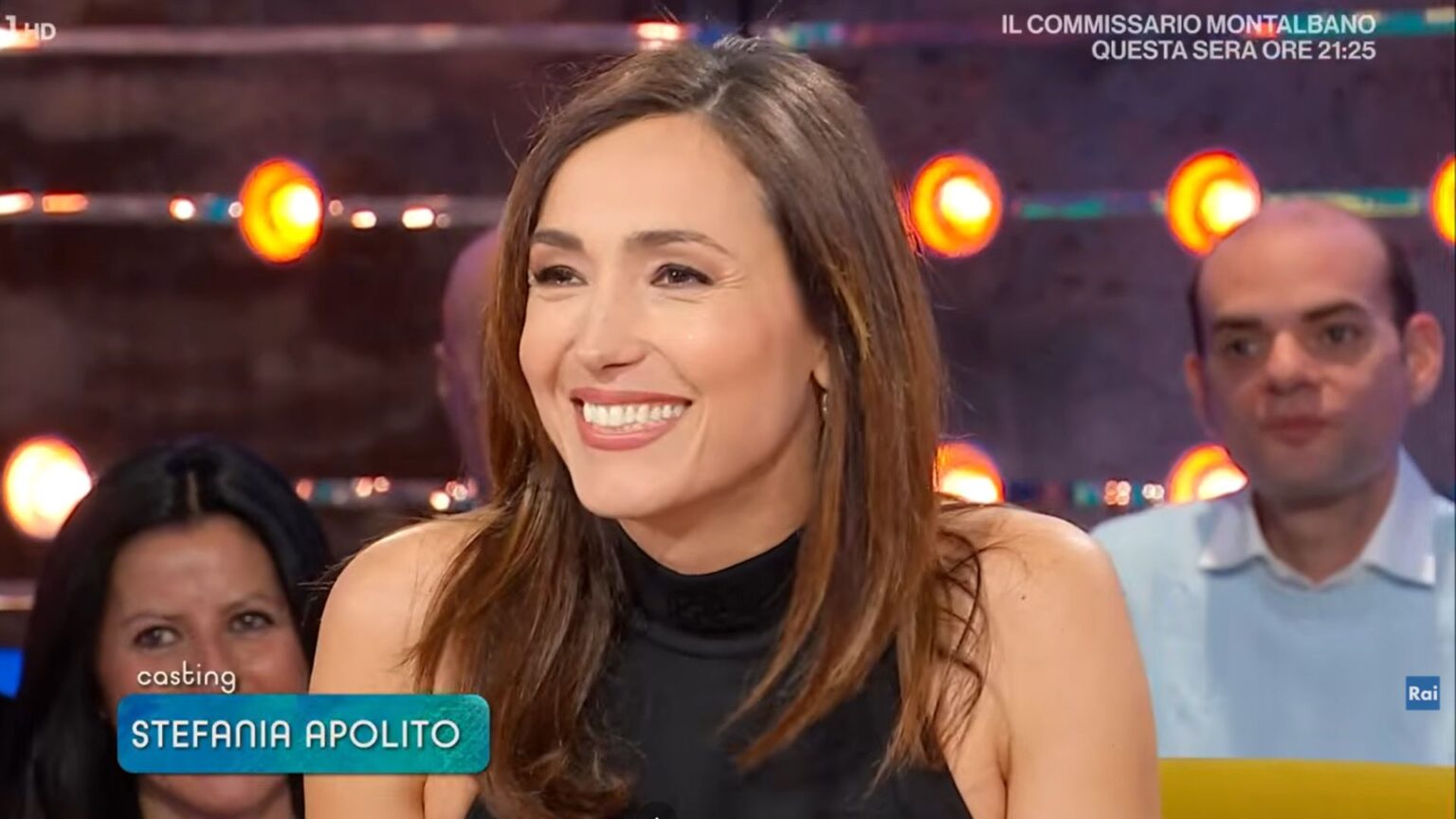 Il costume che protegge dal sole e si indossa anche in ufficio: la scelta geniale di Caterina Balivo che infiamma il web Caterina Balivo