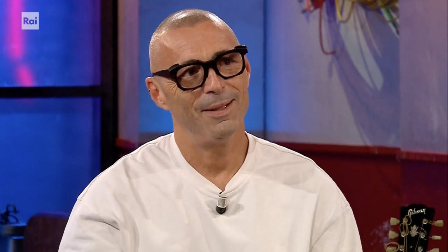 Dove vive Alex Britti? La sua casa immersa nel verde di Roma ha una stanza speciale che racconta perfettamente chi è Alex Britti
