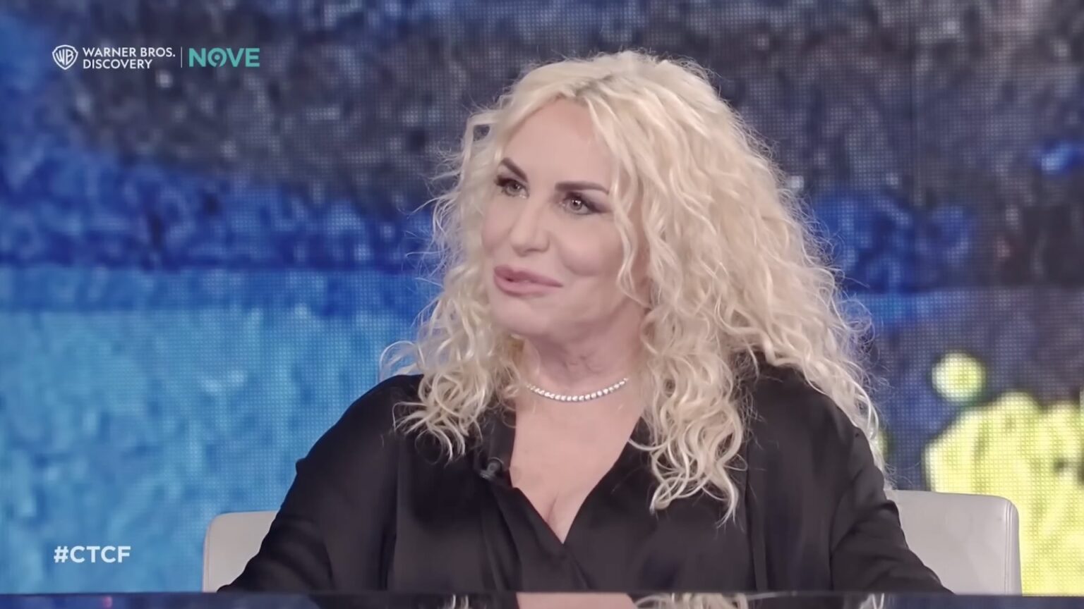 Antonella Clerici con Csaba dalla Zorza e il Ferragosto speciale in Normandia: un tesoro d’epoca le porta dritte a tavola Antonella Clerici