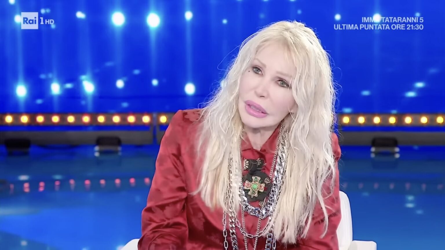 Ivana Spagna, la confessione sul momento più buio: “Ho pensato di farla finita, poi la mia gattina mi ha salvata” Ivana Spagna