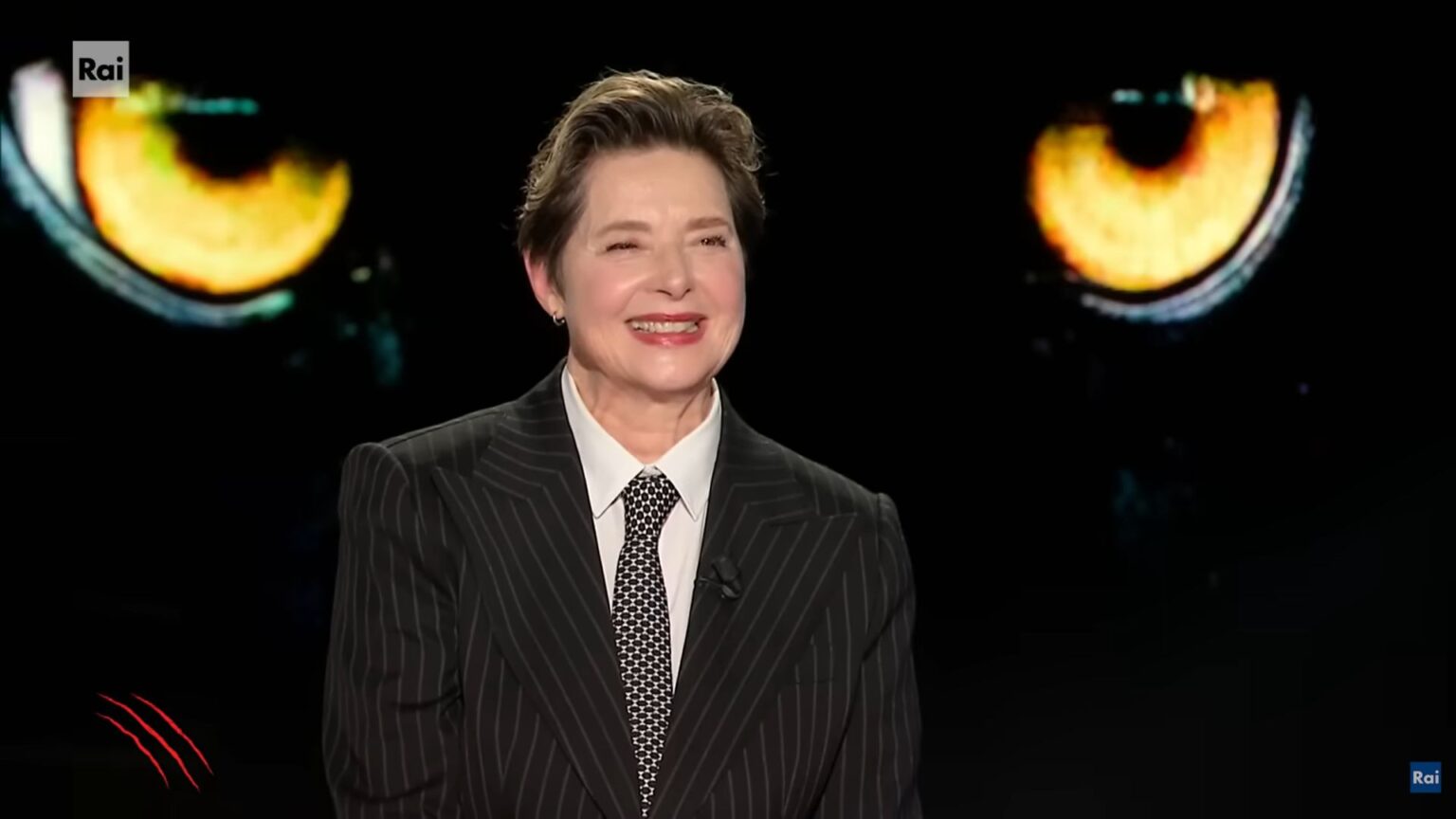 Nella fattoria di Isabella Rossellini le pecore hanno nomi d’artista: una omaggia una grande attrice di famiglia Isabella Rossellini durante un'intervista