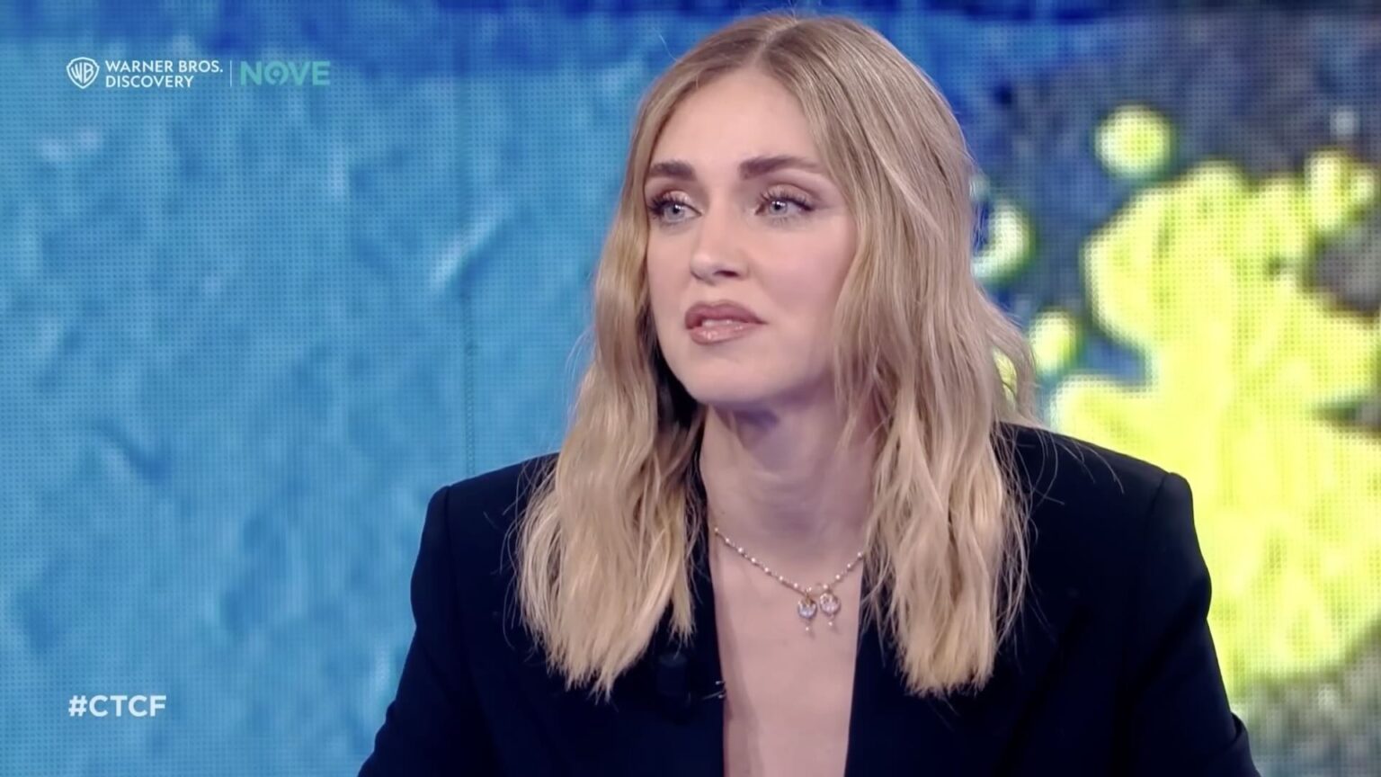 Chiara Ferragni demolisce l’hater che l’ha attaccata come madre: la risposta su Instagram è devastante Chiara Ferragni