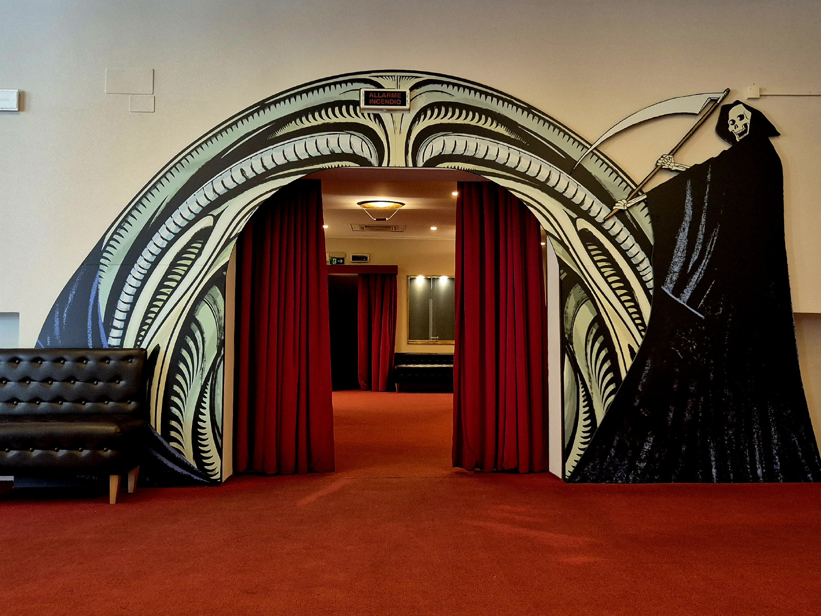 Il Teatro Eliseo di Roma trasformato per Dylan Dog Horror Show