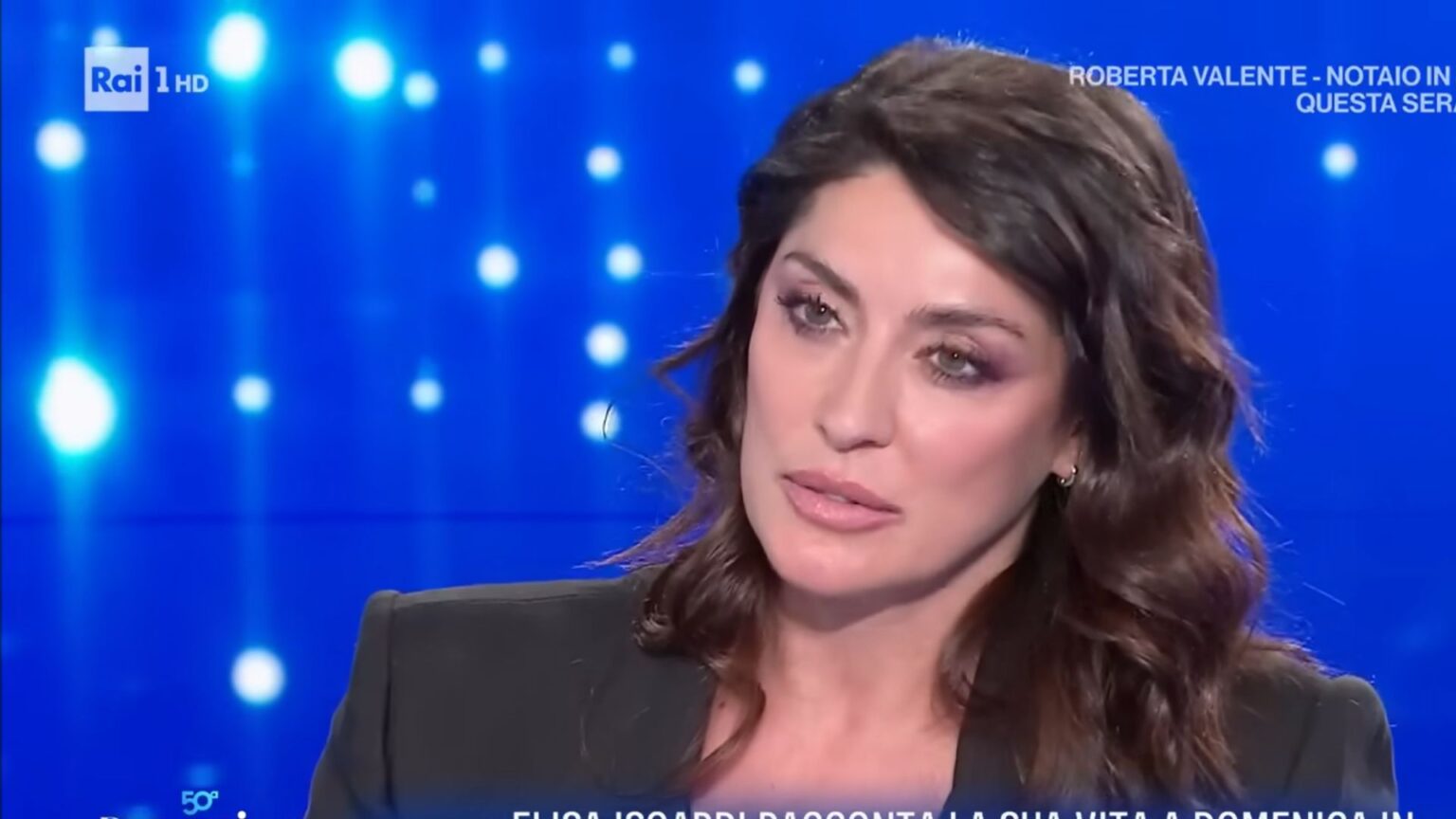 Elisa Isoardi, bufera per la lista segreta in redazione: il probabile totomorto con Allevi, Banfi e Loren fa discutere il web Elisa Isoardi durante un'intervista